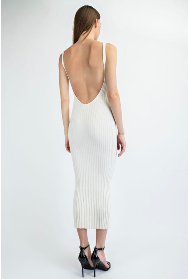 BACKLESS DRESS